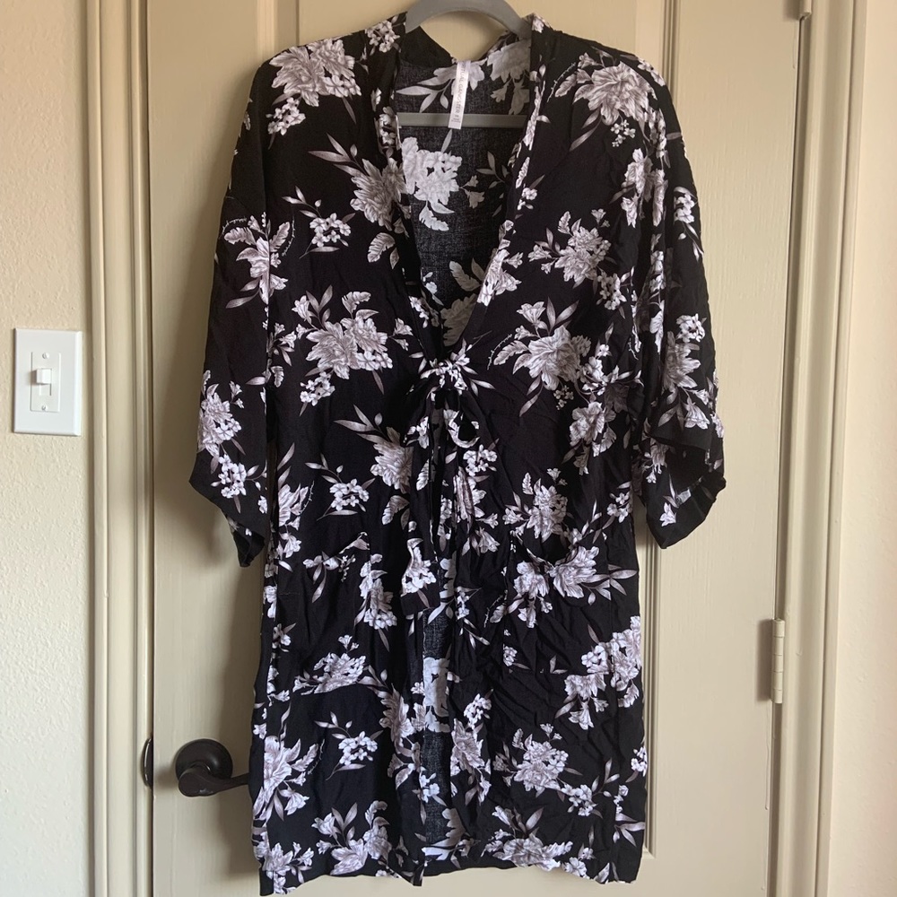 Spiritual Gangster women’s floral kimono